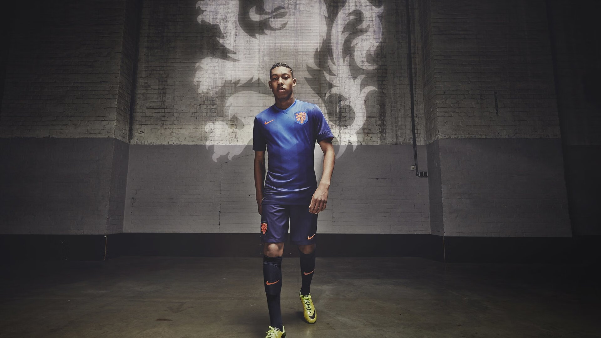 国足前腰角色转换数据观察，足坛前腰